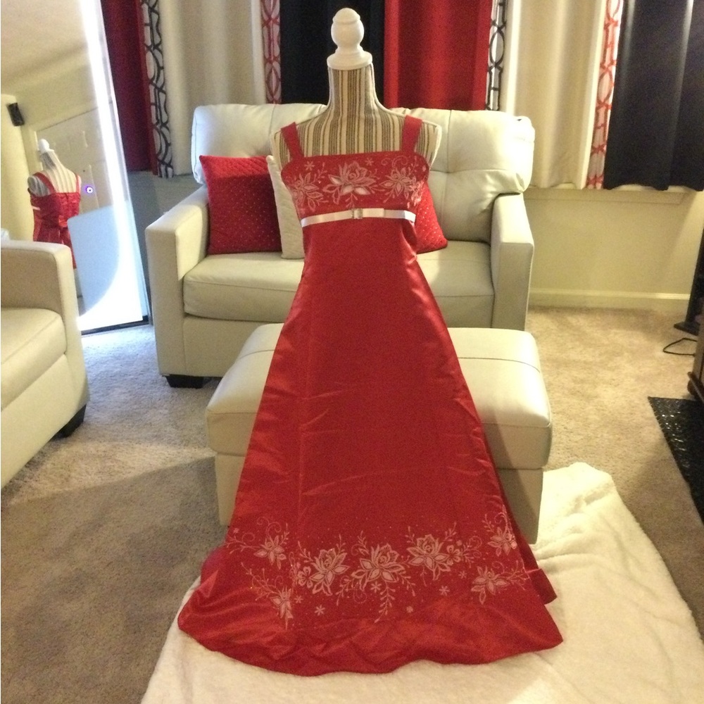 Elegant Red Floral Gown
